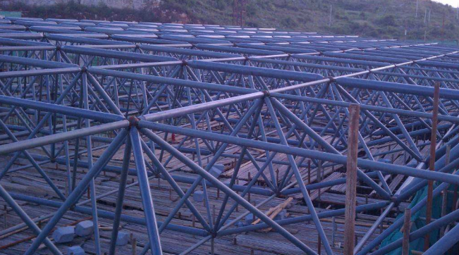 防城港概述网架加工中对钢材的质量的过细恳求